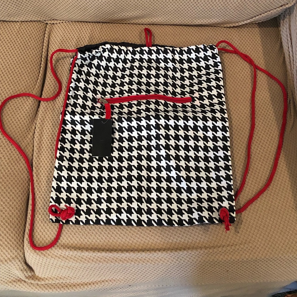 Houndstooth drawstring bag